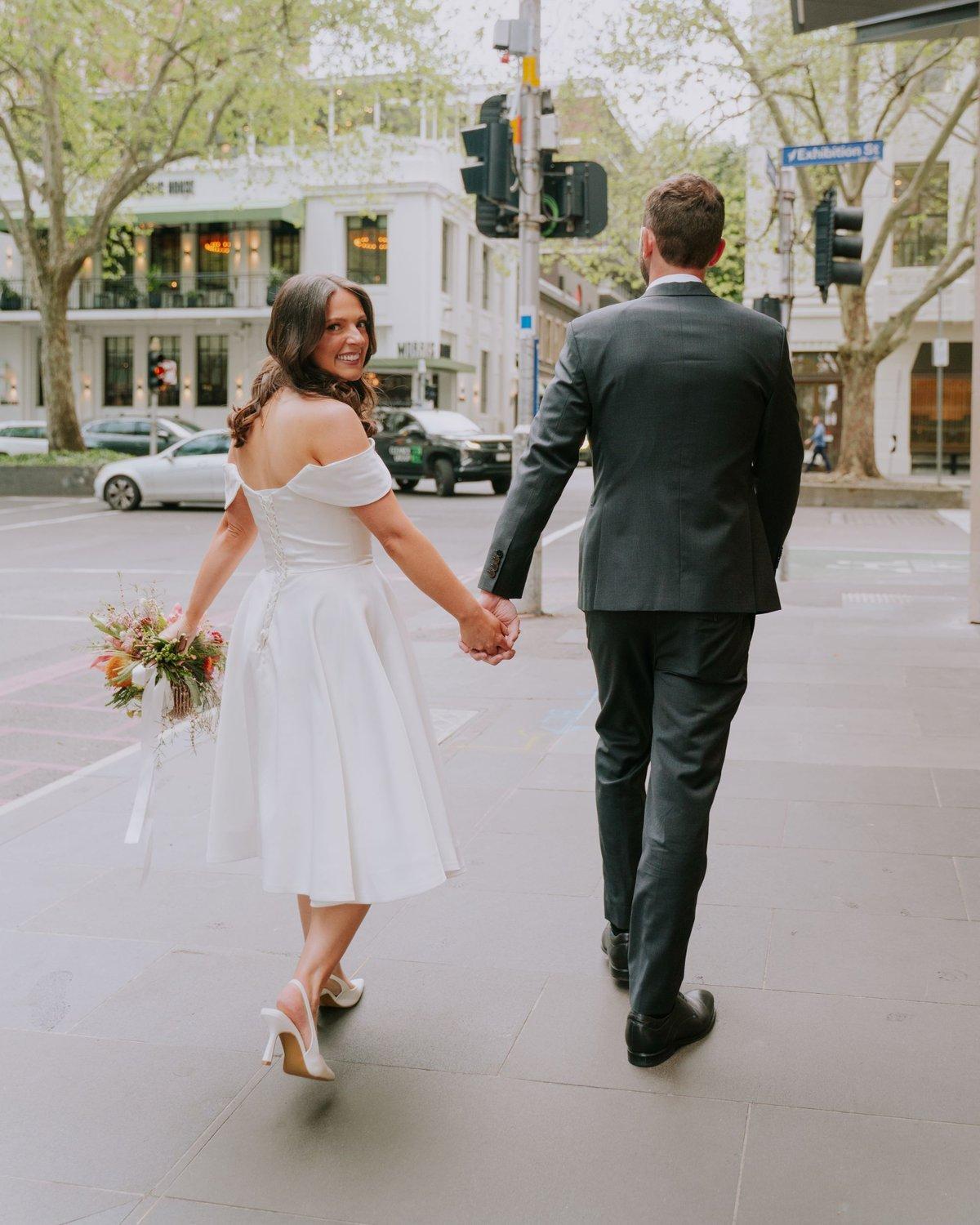 carousel-hero-element image-18